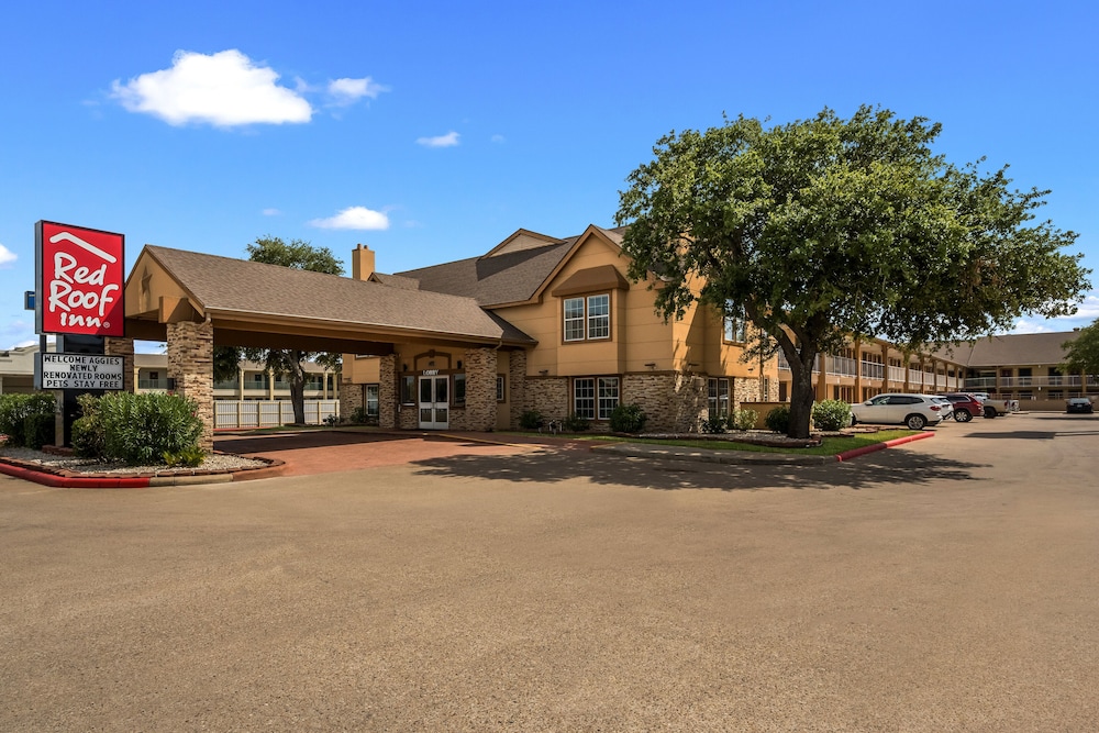 Red Roof Inn College Station - photo 33