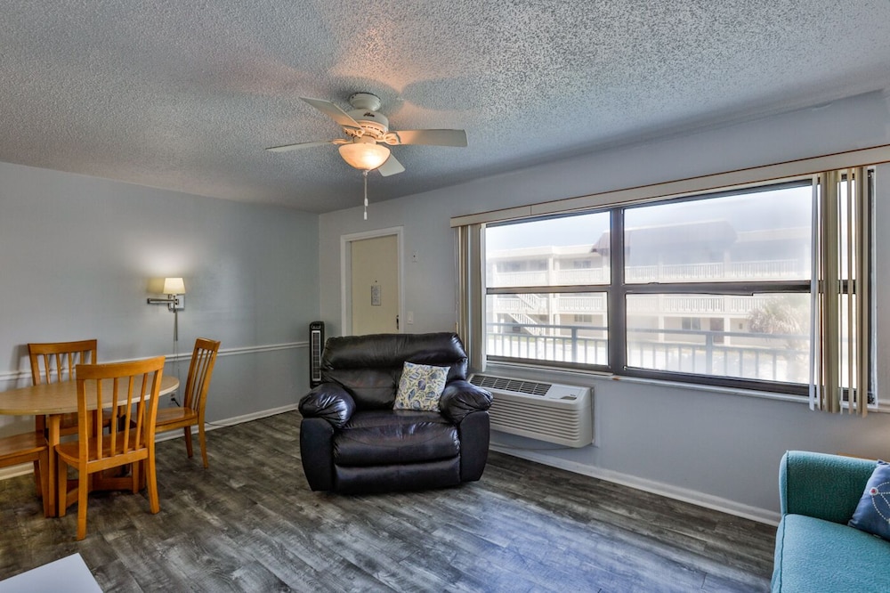 Coastal Waters Inn - photo 94
