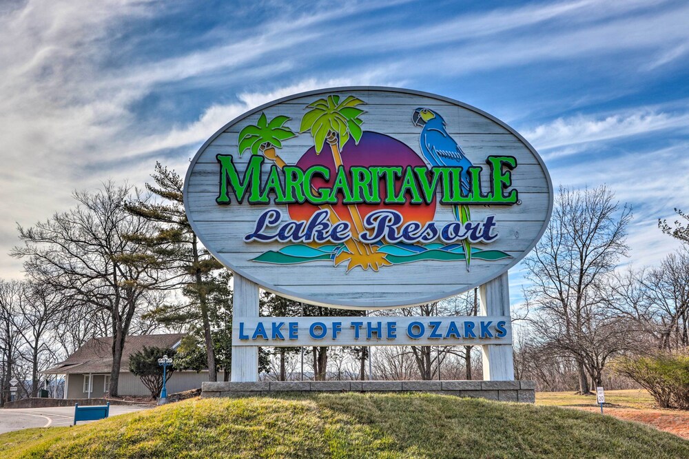 Lake Access & Resort Perks: Margaritaville Home - photo 22