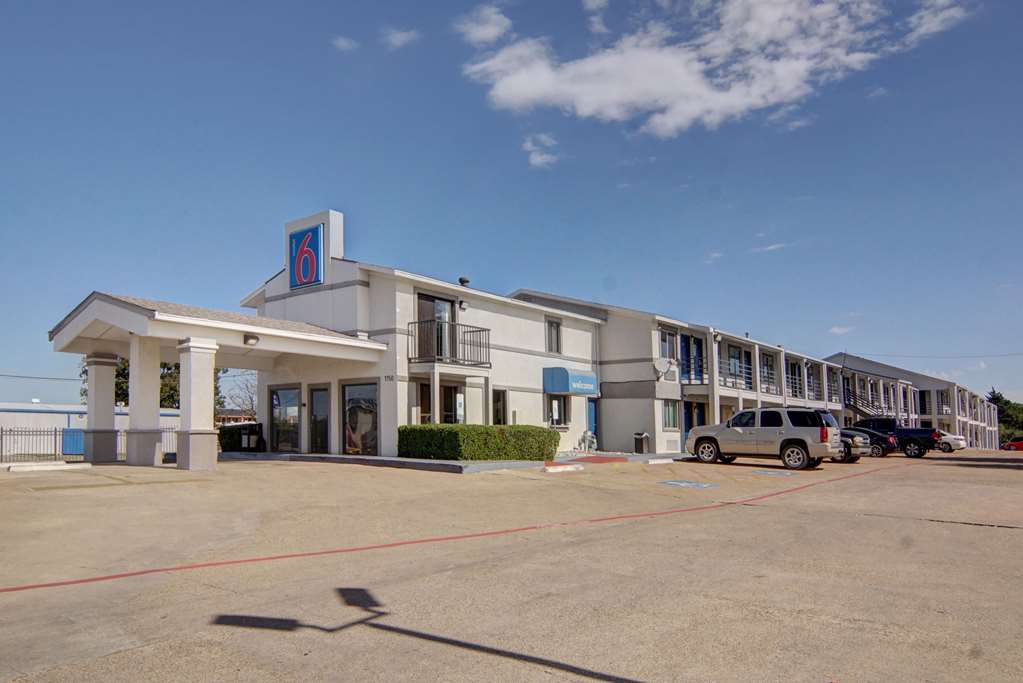 Motel 6 Lancaster TX DeSoto Lancaster - photo 2