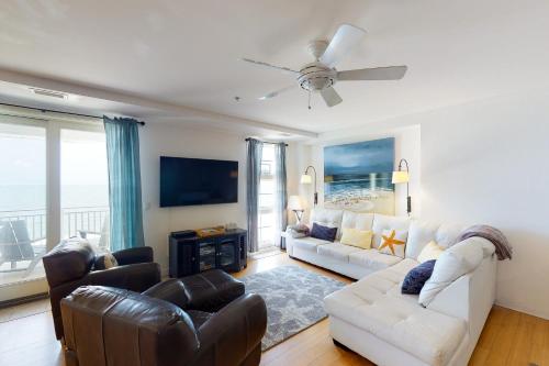 The Sanctuary Penthouse Paradise B408 — 4-Star Luxury Hotel in Virginia Beach, United States