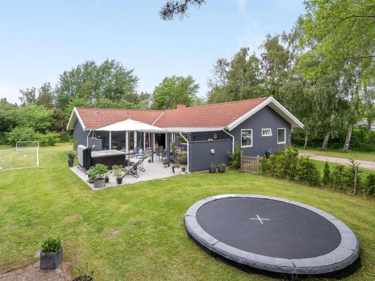 Holiday Home Sverker 300m from the sea by Interhome — 4-Star Luxury Hotel in Rodby, Denmark