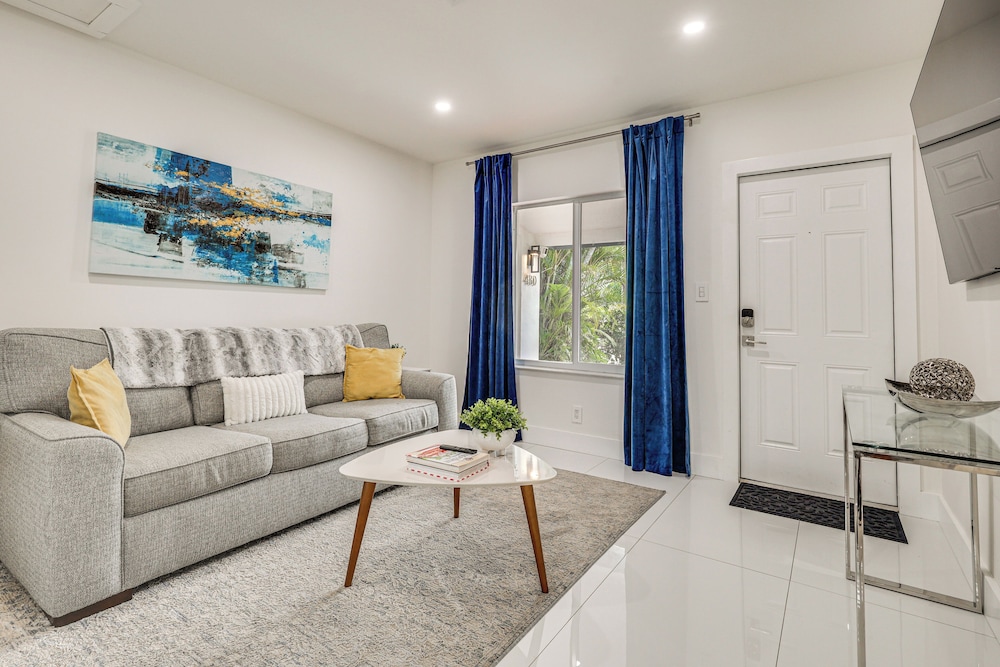 Walk to Dining & Nightlife Chic Apt Near Las Olas — 4-Star Luxury Hotel in Fort Lauderdale, United States