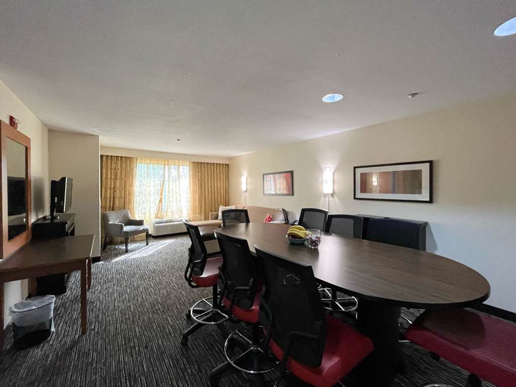 Carlsbad Suites — Carlsbad — photo 4