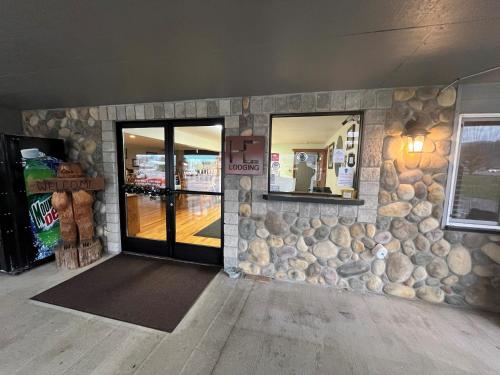 Seasons Motel - featured photo