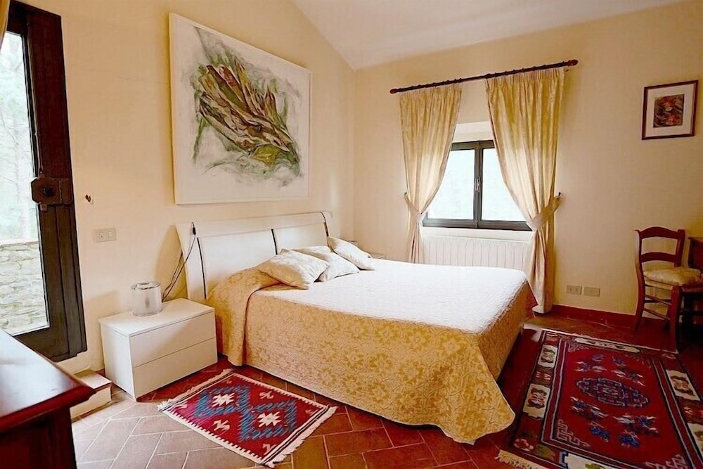 Agriturismo Vinci — 4-Star Luxury Hotel in Gaiole In Chianti, Italy