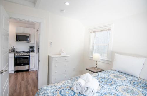 Truro Beach Cottages - photo 98