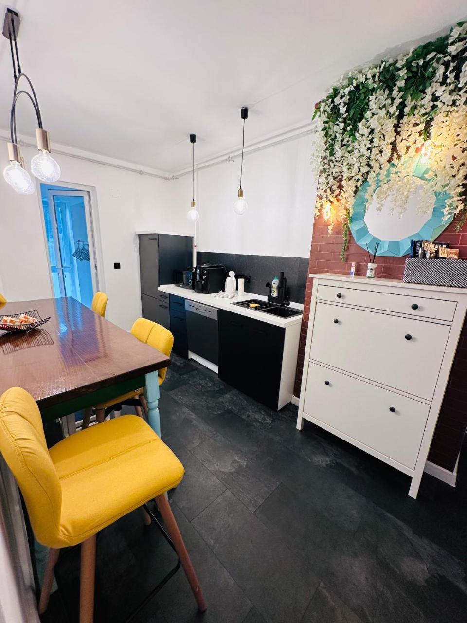 Central Place to Stay — Resita — photo 2