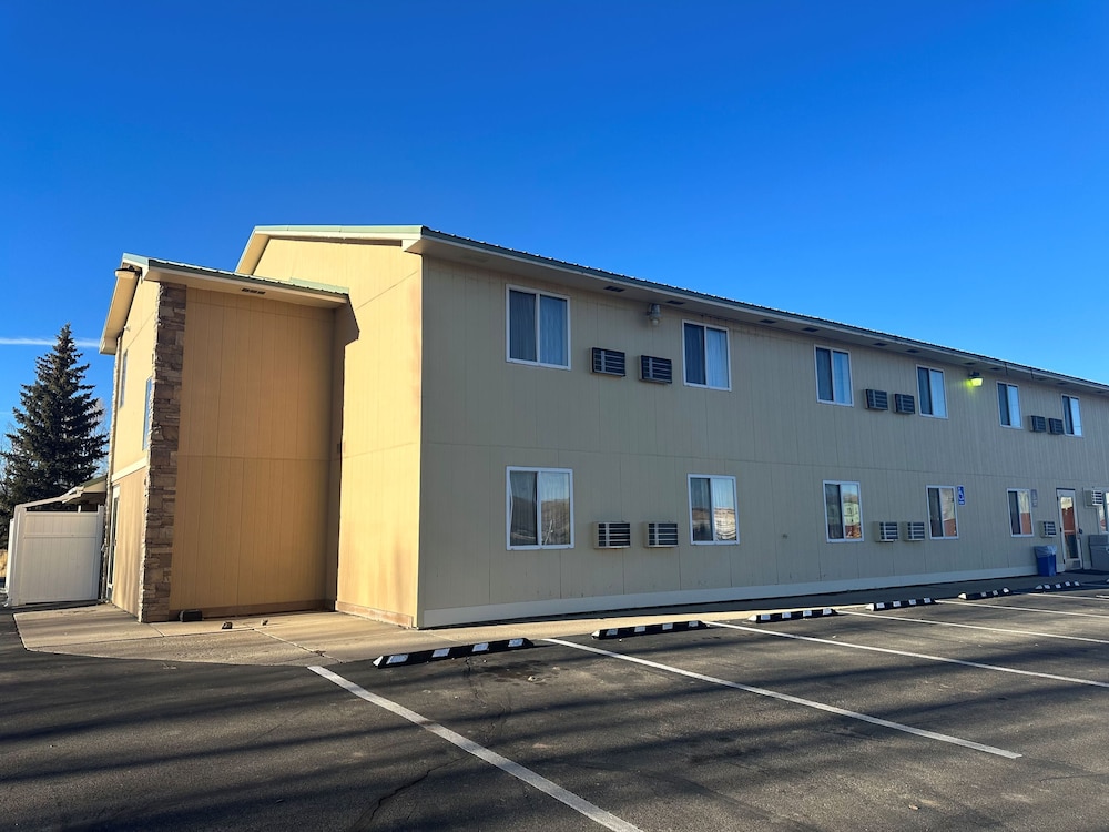 Days Inn & Suites by Wyndham Gunnison - photo 53