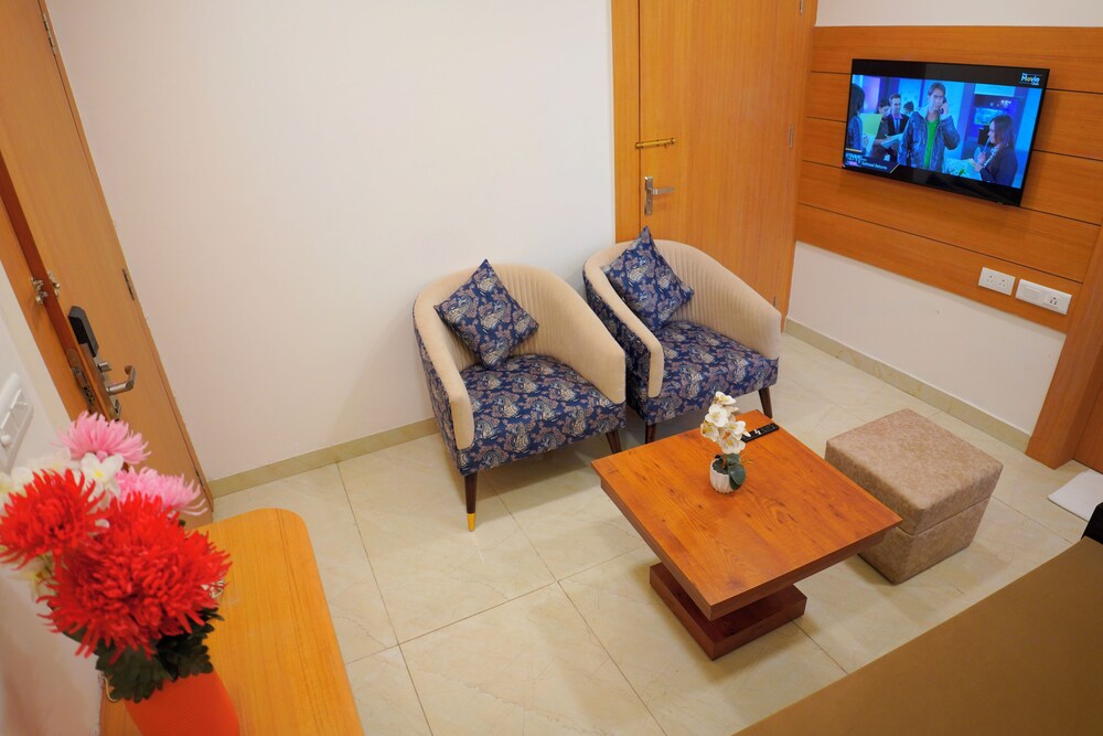 Hotel Cheer Royale — Bareilly — photo 3