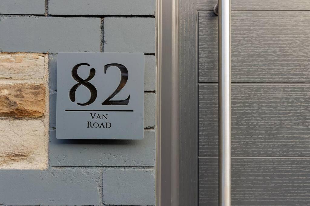 82 Van Road - carbon neutral hotel in Caerphilly