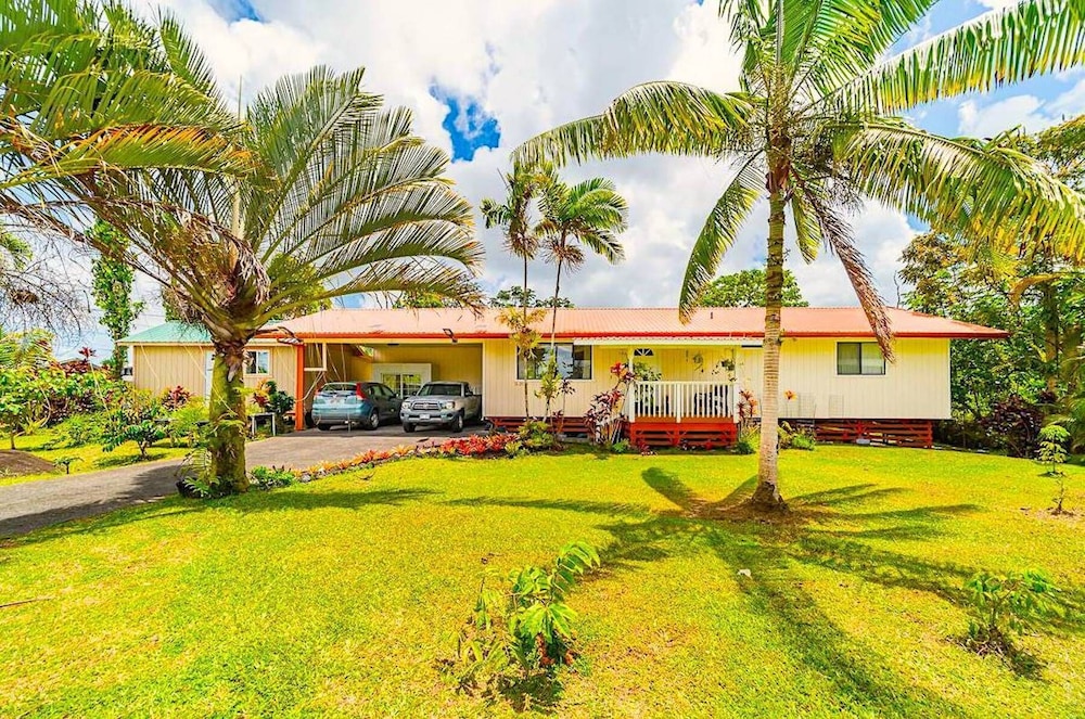 Big Island Getaway pet-friendly hotel Ainaloa