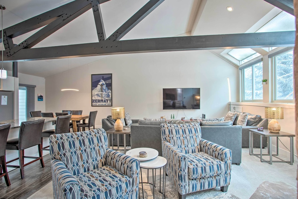 Modern Townhome about 4 Miles to Beaver Creek Resort in Avon, United States