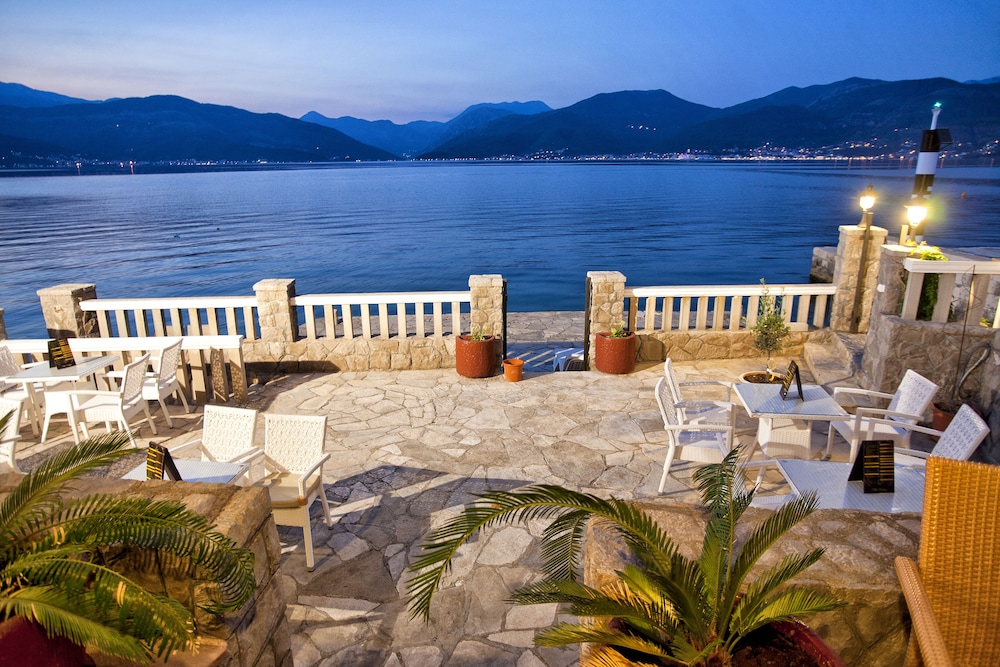 Sea Residence Kristina Romantica — 4-Star Luxury Hotel in Tivat, Montenegro