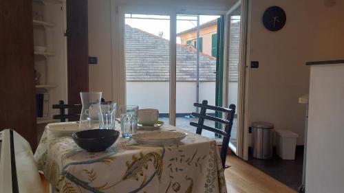 Terrazzaconvista sui tetti della città vecchia — 4-Star Luxury Hotel in Genoa, Italy