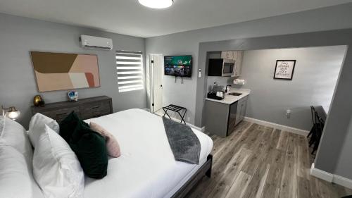 Oceano Suites Daytona Beach - photo 10