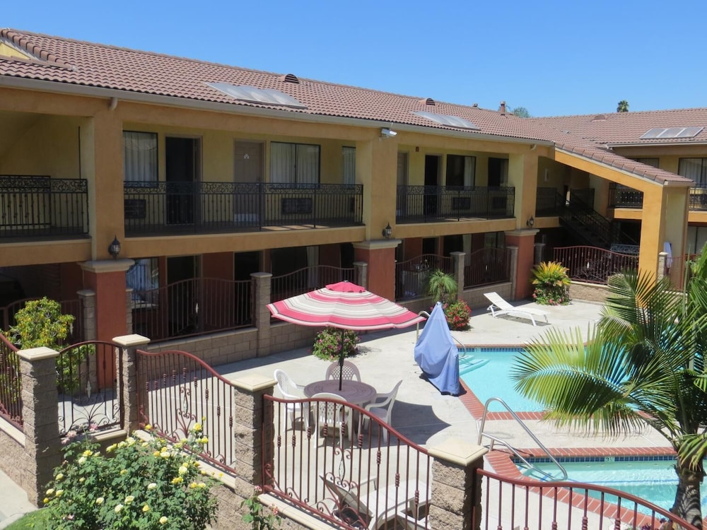 Azusa Inn Motel - photo 33
