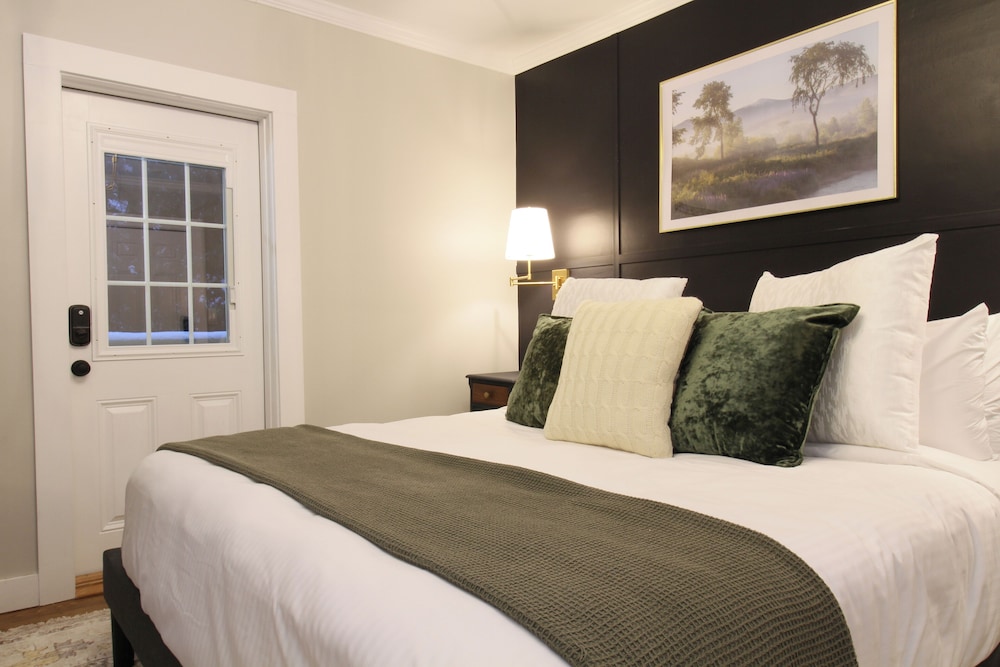 The Aurora Inn & Cottages - photo 15
