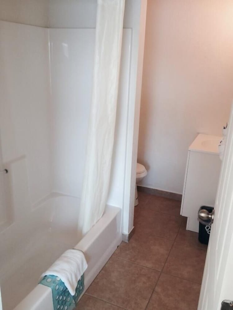 Lake Marina Inn - photo 20
