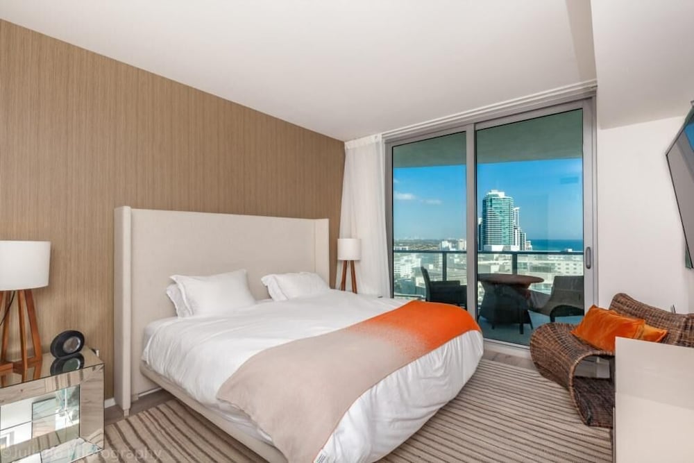 Hyde Beach Luxury resort 2 Bedroom Condo by RedAwning - photo 2