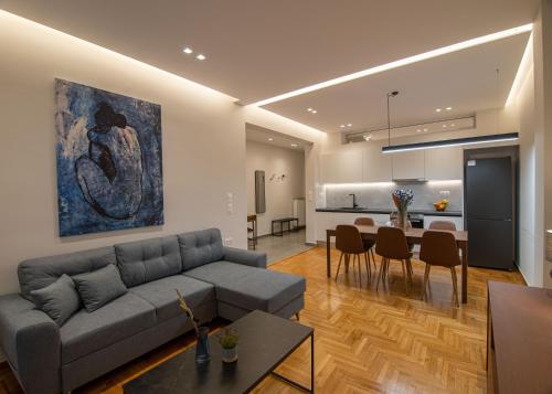 Vibrant Pagrati 2 BD Retreat with Elegant Modern style — 4-Star Luxury Hotel in Athens, Greece