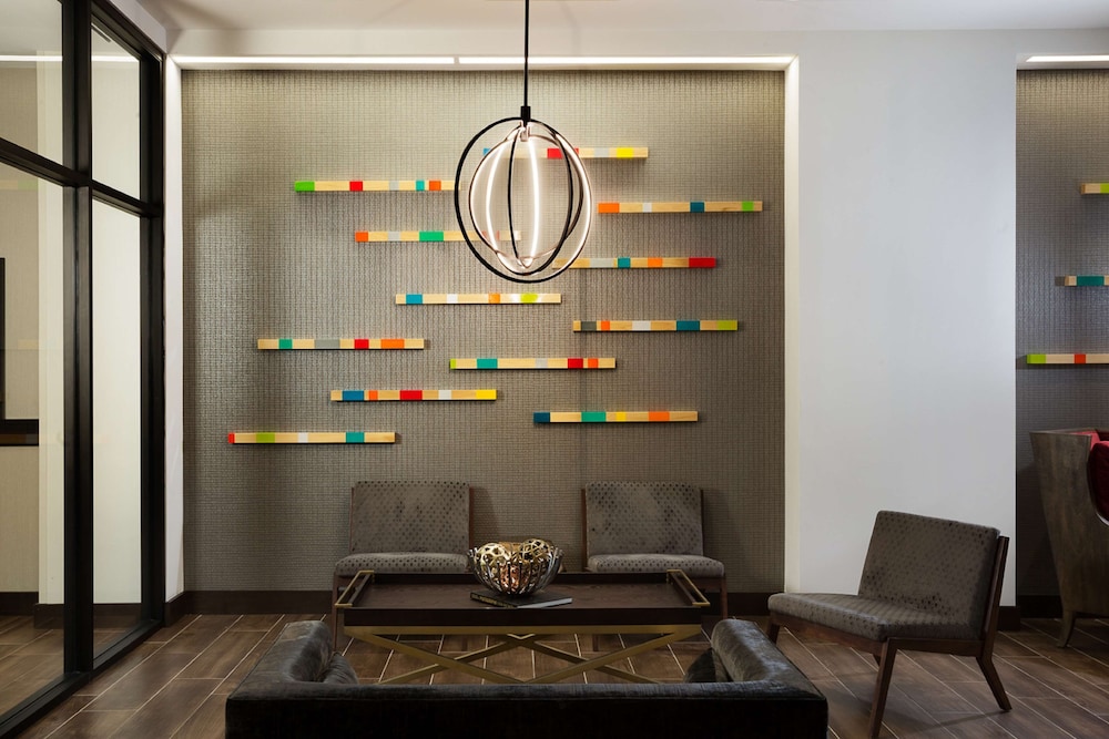 Hampton Inn & Suites Dallas Downtown - photo 12