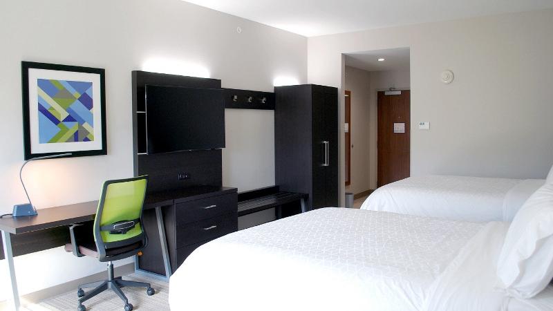 Holiday Inn Express and Suites White Hall by IHG - photo 16