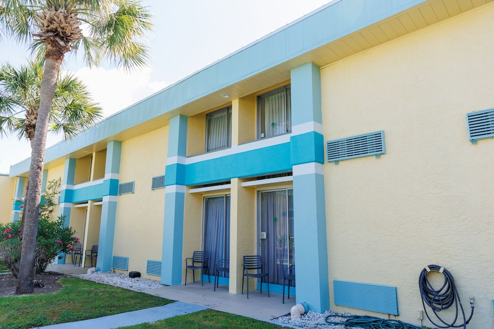 Garnet Inn & Suites Orlando - photo 117