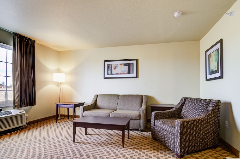Castle Rock Inn & Suites - photo 8