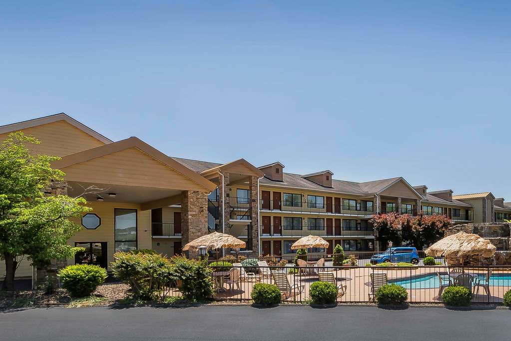 Quality Inn & Suites Sevierville Pigeon Forge - featured photo