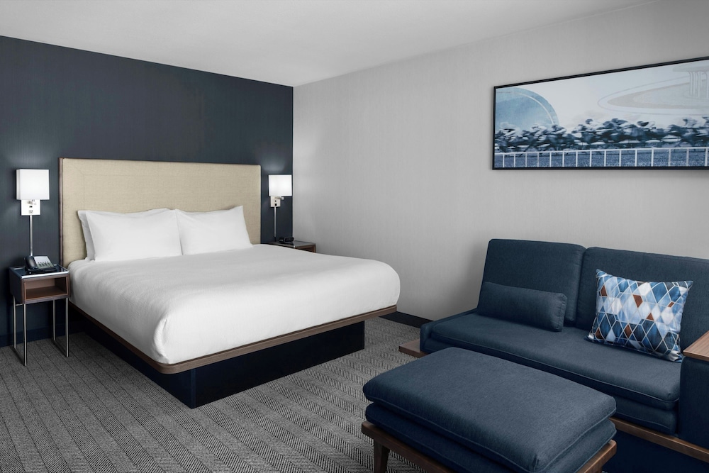 Courtyard by Marriott Los Angeles Burbank Airport - photo 5