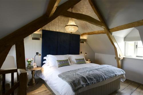 Walnut Cottage — 4-Star Luxury Hotel in Moreton In Marsh, United Kingdom
