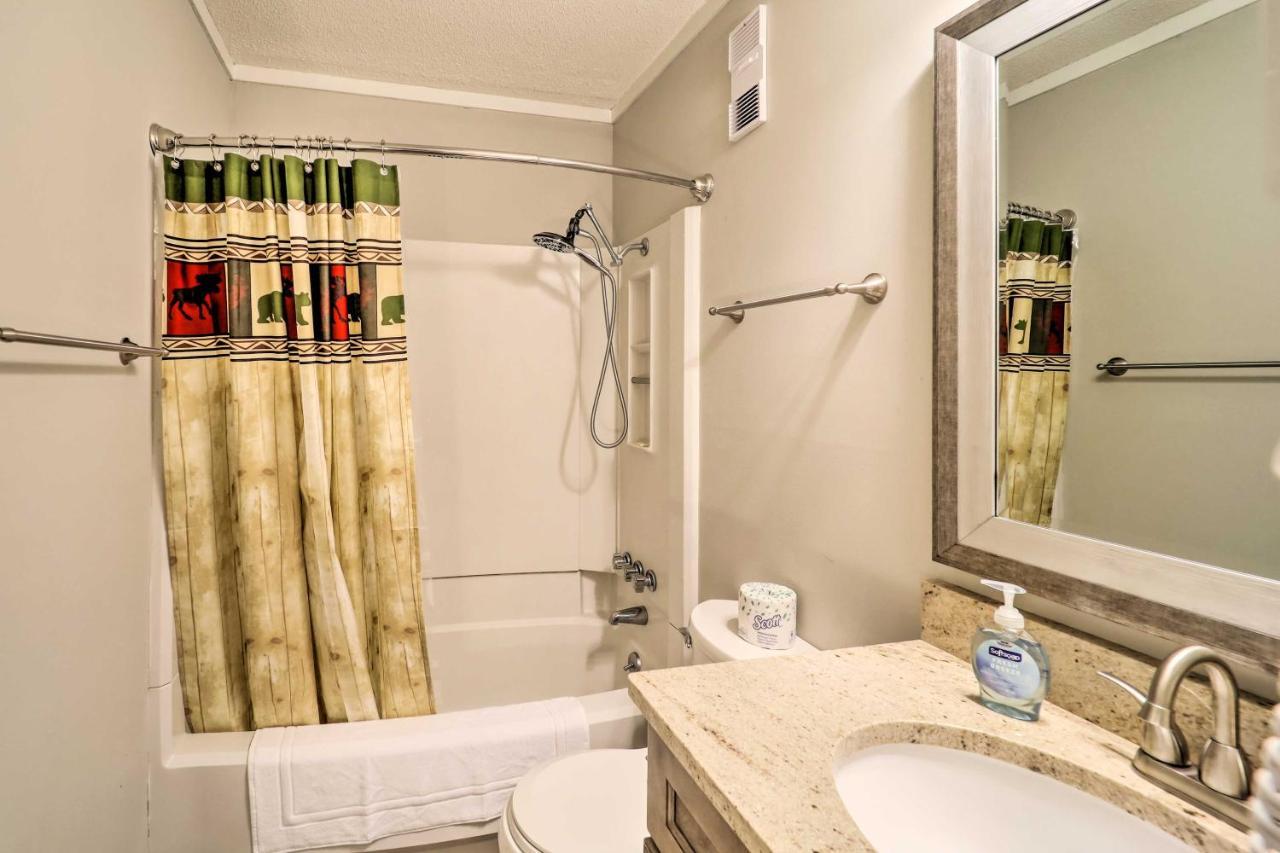 Hike Golf And Ski Beech Mtn Condo with Resort Perks - photo 15