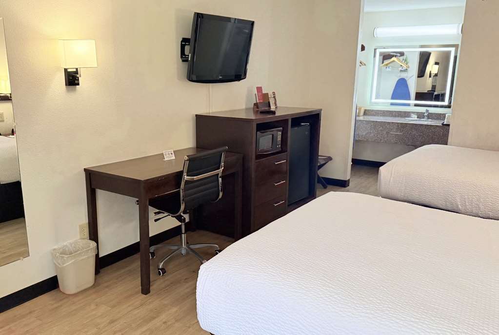 Ramada by Wyndham San Antonio Near SeaWorld Lackland AFB - photo 26