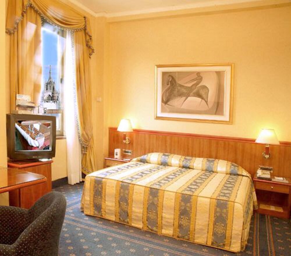 Hotel Lloyd Milan - last minute hotel in Milan