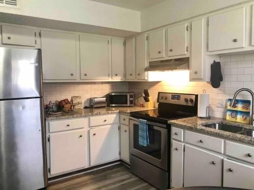 Townhomes Near the Bay #1 — 4-Star Luxury Hotel in Grand Bay, United States
