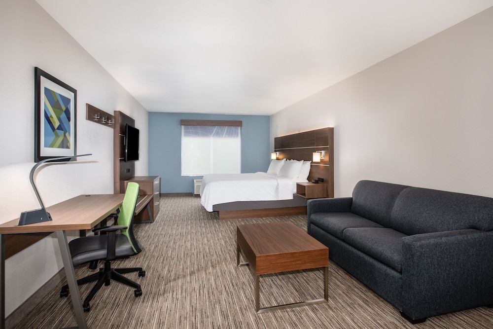 Holiday Inn Express & Suites Chowchilla Yosemite Park Area by IHG - photo 11