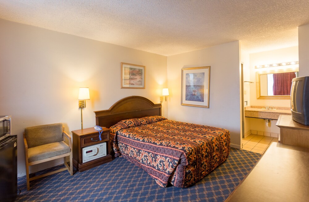 Bossier Inn and Suites - photo 16