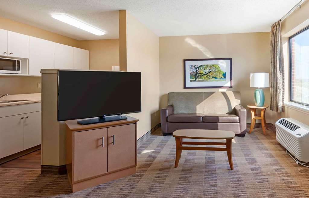 Extended Stay America Select Suites Madison Old Sauk Rd. - photo 20