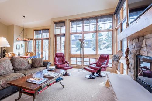 Angani Way Townhome 102 — 4-Star Luxury Hotel in Sun Valley, United States