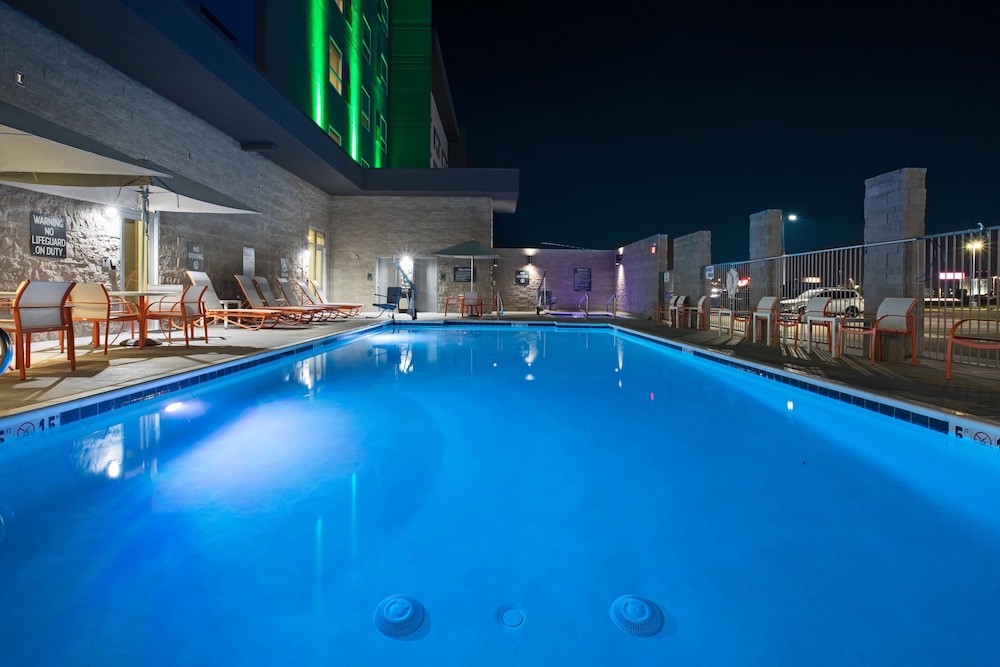 Holiday Inn Glendale Stadium & Ent Dist by IHG - photo 27
