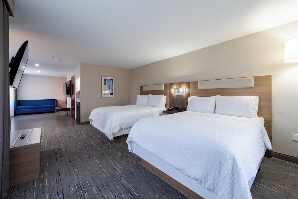 Holiday Inn Express & Suites Frazier Park by IHG - photo 18