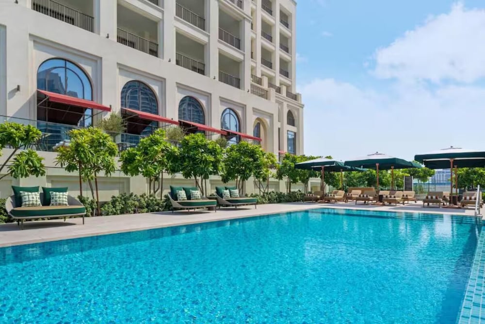Manzil 1BR with Beach & Marina Access — 4-Star Luxury Hotel in Dubai, United Arab Emirates