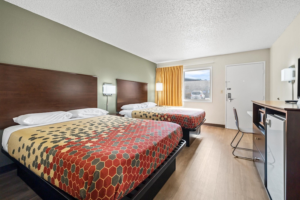 Bend Inn & Suites - photo 10
