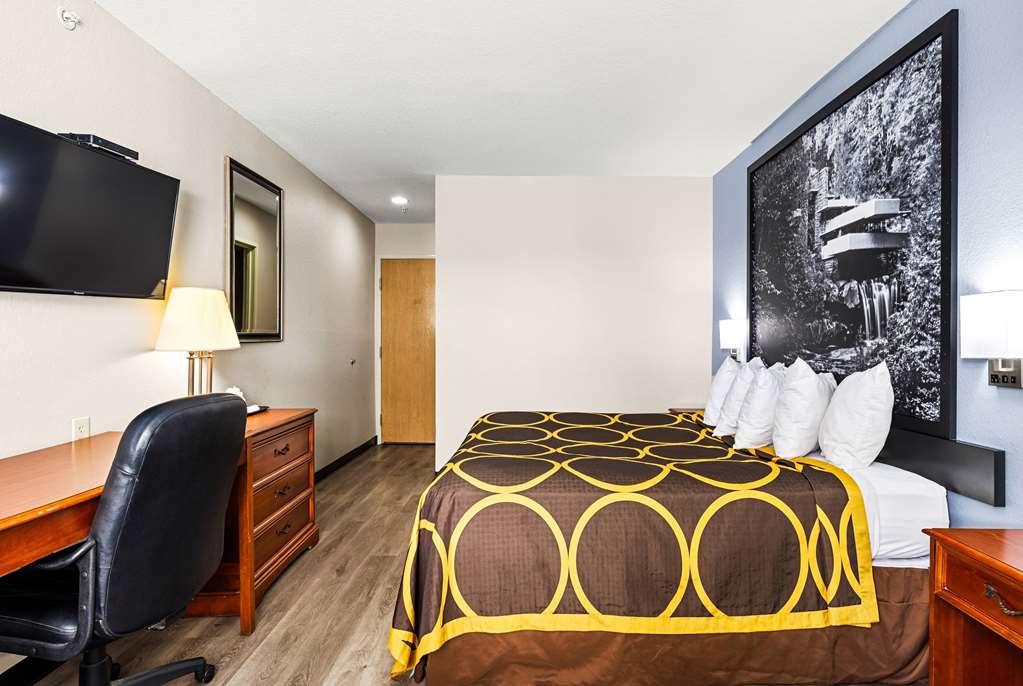 Super 8 by Wyndham Pittsburgh Monroeville - photo 27
