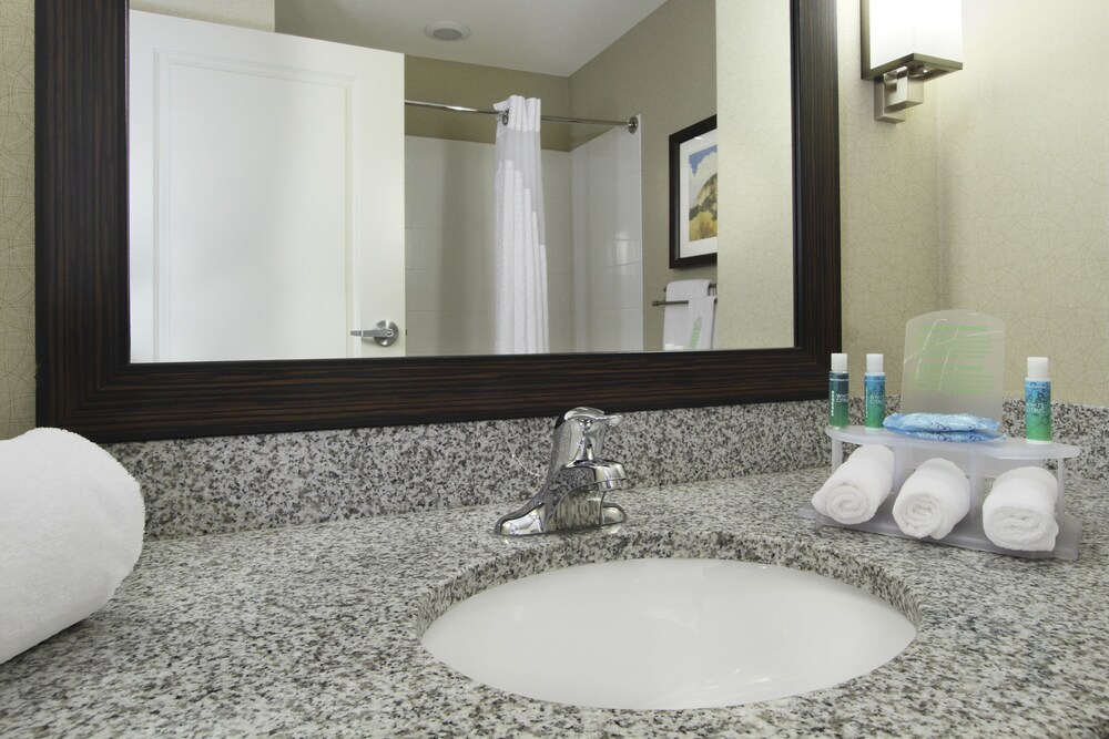 Holiday Inn Express & Suites Colorado Springs First & Main by IHG - photo 12