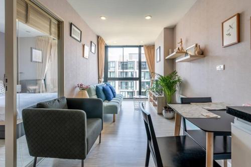 Modern Condo in Nimman by Pimolplace — 4-Star Luxury Hotel in Chiang Mai, Thailand