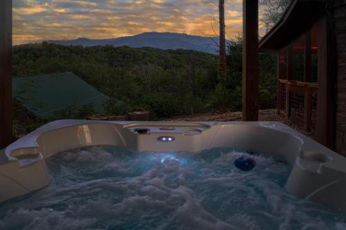 Rustic Elegance - carbon neutral hotel in Sevierville