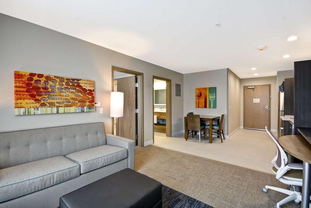Home2 Suites by Hilton Jackson MI - photo 16