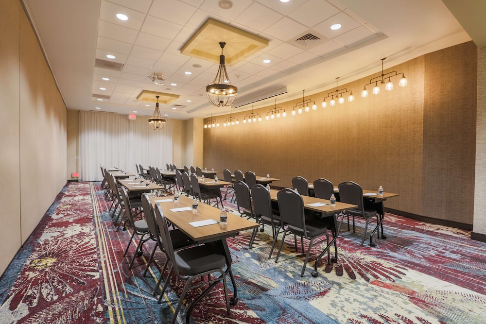 Homewood Suites by Hilton Charleston Historic District - photo 46